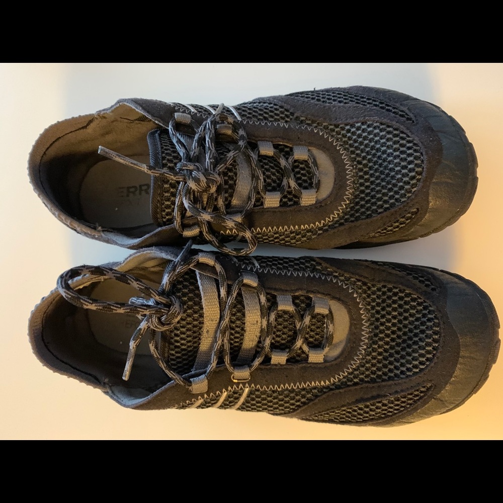 Merrell vibram shoes.